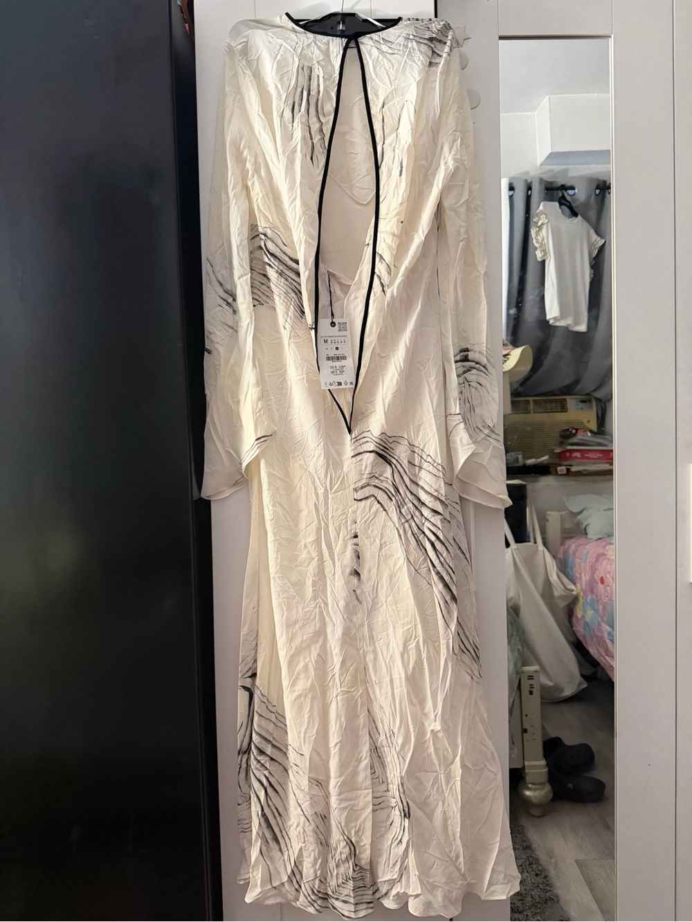 Zara Cream Long-Sleeve Abstract Print Maxi Dress with Black Trim - Picture 12 of 13